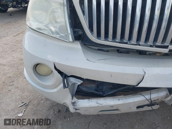 2004 Lincoln Navigator Luxury with VIN 5LMFU27R74LJ35777, listed as a IAAI auction lot 42706528 with 231,014 mi miles and . Bid and sale history available at DreamBid. Image 6.