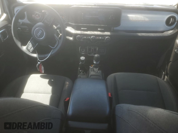 2024 Jeep Wrangler Sport S z VIN 1C4PJXDN2RW273882, wystawiony jako Copart lot #63977305 z przebiegiem 31 610 mil mil oraz Czysty tytuł • Clean title. Historia ofert i sprzedaży dostępna na DreamBid. Obrazek 8.