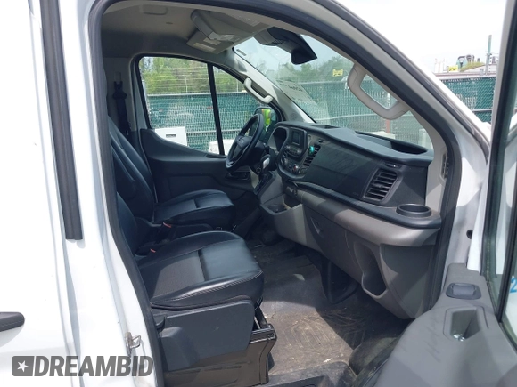 2021 Ford Transit Cargo z VIN 1FTBR1Y89MKA66720, wystawiony jako IAAI lot #42064777 z przebiegiem 112 171 mil mil oraz . Historia ofert i sprzedaży dostępna na DreamBid. Obrazek 5.