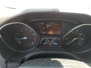 2018 Ford Focus SE z VIN 1FADP3F2XJL254750, wystawiony jako Copart lot #61907545 z przebiegiem 71 328 mil mil oraz Szkoda całkowita • Salvage title. Historia ofert i sprzedaży dostępna na DreamBid. Obrazek 9.