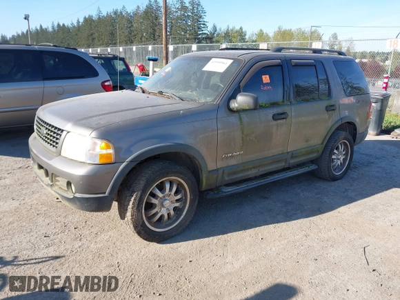 2004 Ford Explorer XLT with VIN 1FMDU73K84ZA70032, listed as a IAAI auction lot 41990961 with 205,084 mi miles. Bid and sale history available at carsss.com. Image 2.