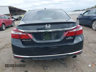 2016 Honda Accord Touring z VIN 1HGCR3F94GA021952, wystawiony jako IAAI lot #41812444 z przebiegiem 209 795 mil mil oraz . Historia ofert i sprzedaży dostępna na DreamBid. Obrazek 16.