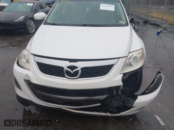 2011 Mazda CX-9 Touring with VIN JM3TB3CV4B0303776, listed as a IAAI auction lot 41496992 with 139,956 mi miles. Bid and sale history available at carsss.com. Image 13.