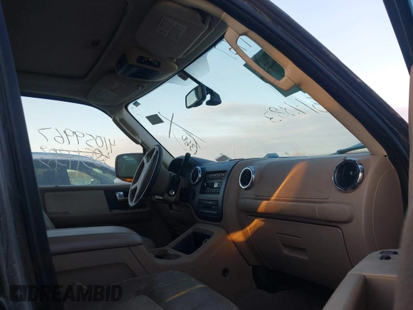 2006 Ford Expedition Eddie Bauer with VIN 1FMFU18536LA45134, listed as a IAAI auction lot 41059967 with 160,986 mi miles and . Bid and sale history available at DreamBid. Image 5.