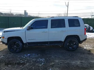 2016 Jeep Patriot Sport with VIN 1C4NJPBA8GD666981, listed as a IAAI auction lot 41408318 with 111,093 mi miles and . Bid and sale history available at DreamBid. Image 14.
