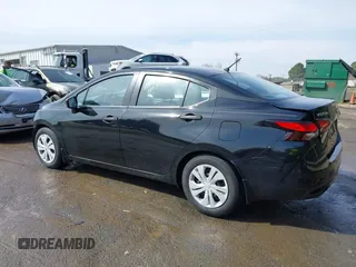2020 Nissan Versa S z VIN 3N1CN8DV3LL873786, wystawiony jako IAAI lot #41793552 z przebiegiem 57 278 mil mil oraz . Historia ofert i sprzedaży dostępna na DreamBid. Obrazek 3.