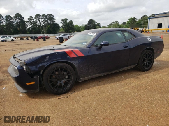 2013 Dodge Challenger SXT z VIN 2C3CDYAG3DH578949, wystawiony jako Copart lot #54664815 z przebiegiem 205 376 mil mil oraz Szkody całkowita. Historia ofert i sprzedaży dostępna na DreamBid. Obrazek 1.