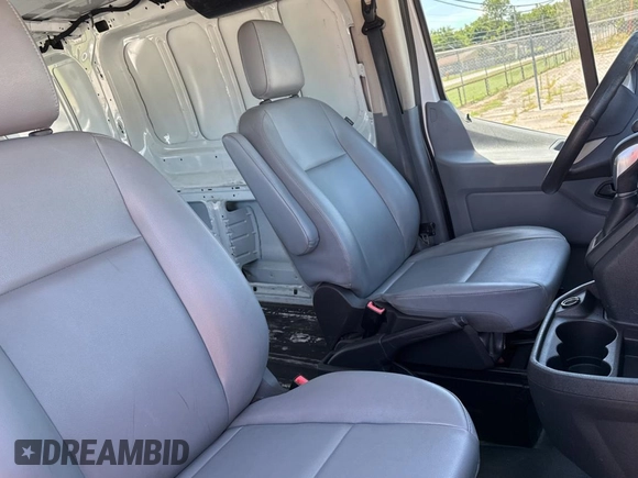 2018 Ford Transit with VIN 1FTYE1ZM6JKA51654, listed as a Copart auction lot 63760755 with 220,135 mi miles and Clean title. Bid and sale history available at DreamBid. Image 6.