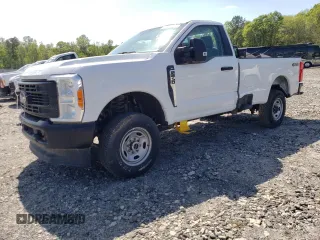 2023 Ford F-250 XL z VIN 1FTBF2BA7PED80895, wystawiony jako Copart lot #52189525 z przebiegiem Nie podano mil oraz Szkody całkowita. Historia ofert i sprzedaży dostępna na DreamBid. Obrazek 1.