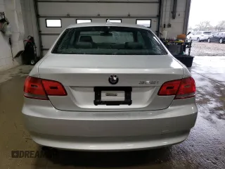 2009 BMW 3 Series 328i xDrive z VIN WBAWV53599P081291, wystawiony jako Copart lot #54995815 z przebiegiem 94 104 mil mil oraz Czysty tytuł • Clean title. Historia ofert i sprzedaży dostępna na DreamBid. Obrazek 6.