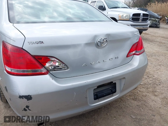 2007 Toyota Avalon XL with VIN 4T1BK36B57U174223, listed as a IAAI auction lot 41910541 with 220,304 mi miles. Bid and sale history available at carsss.com. Image 13.