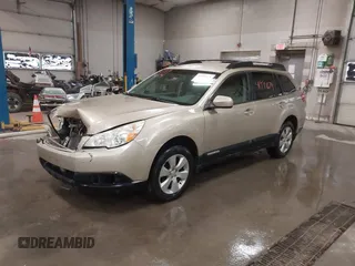 2010 Subaru Outback Premium All-Weather Anniversary z VIN 4S4BRBCC8A3325085, wystawiony jako IAAI lot #41994674 z przebiegiem 148 033 mil mil oraz . Historia ofert i sprzedaży dostępna na DreamBid. Obrazek 18.