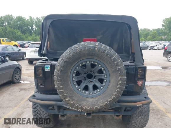 2013 Jeep Wrangler Unlimited Rubicon with VIN 1C4BJWFG5DL652050, listed as a IAAI auction lot 42451954 with 107,110 mi miles and . Bid and sale history available at DreamBid. Image 16.