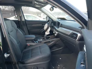 2024 Kia Telluride EX X-Line z VIN 5XYP3DGC2RG508331, wystawiony jako IAAI lot #41652841 z przebiegiem 7213 mil mil oraz . Historia ofert i sprzedaży dostępna na DreamBid. Obrazek 5.