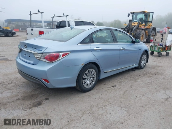 2012 Hyundai Sonata Hybrid z VIN KMHEC4A41CA044671, wystawiony jako IAAI lot #42254039 z przebiegiem 152 769 mil mil oraz . Historia ofert i sprzedaży dostępna na DreamBid. Obrazek 4.