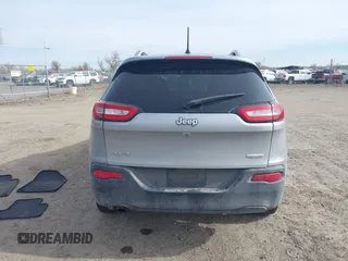 2017 Jeep Cherokee Latitude z VIN 1C4PJMCB0HD213955, wystawiony jako IAAI lot #41772383 z przebiegiem 88 964 mil mil oraz . Historia ofert i sprzedaży dostępna na DreamBid. Obrazek 16.