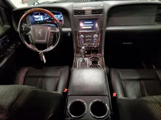2017 Lincoln Navigator Reserve z VIN 5LMJJ3LT3HEL02544, wystawiony jako Copart lot #59875255 z przebiegiem 123 720 mil mil oraz Szkoda całkowita • Salvage title. Historia ofert i sprzedaży dostępna na DreamBid. Obrazek 8.
