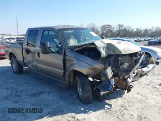2002 Ford Super Duty F-250 XL with VIN 1FTNW21F02EA71756, listed as a IAAI auction lot 41770330 with 350,072 mi miles. Bid and sale history available at carsss.com. Image 6.