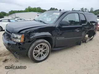 2008 Chevrolet Tahoe LS z VIN 1GNFC13C48R152651, wystawiony jako Copart lot #56142225 z przebiegiem 221 172 mil mil oraz Szkoda całkowita • Salvage title. Historia ofert i sprzedaży dostępna na DreamBid. Obrazek 1.