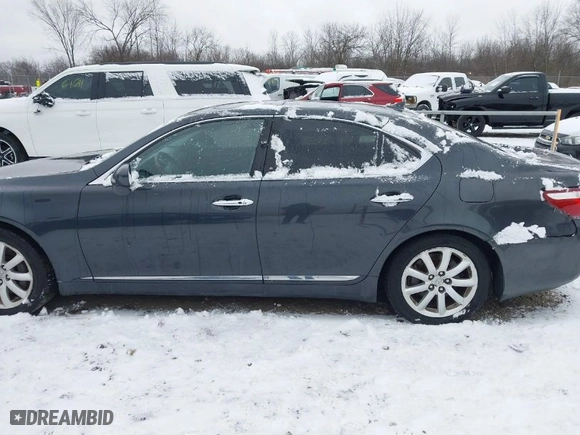 2009 Lexus LS 460 with VIN JTHCL46F895003184, listed as a IAAI auction lot 41475008 with NaN miles. Bid and sale history available at carsss.com. Image 14.