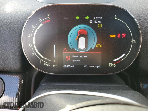 2024 MINI Countryman Cooper S with VIN WMZ53BR03R3R41479, listed as a Copart auction lot 85422814 with 8,453 mi miles and Salvage title. Bid and sale history available at DreamBid. Image 9.