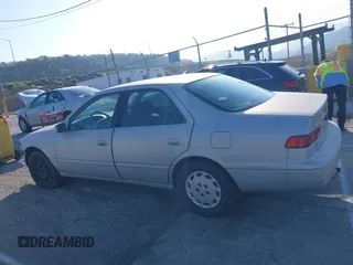 1997 Toyota Camry LE с VIN JT2BG22K3V0017020, выставлен на аукционе IAAI как лот 42452535 с пробегом 195 815 миль миль и . История ставок и продаж доступна на DreamBid. Изображение 15.