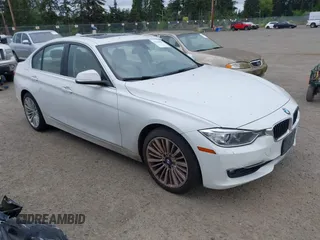 2012 BMW 3 Series 328i z VIN WBA3A5C56CF340427, wystawiony jako IAAI lot #42246689 z przebiegiem 149 419 mil mil oraz . Historia ofert i sprzedaży dostępna na DreamBid. Obrazek 1.