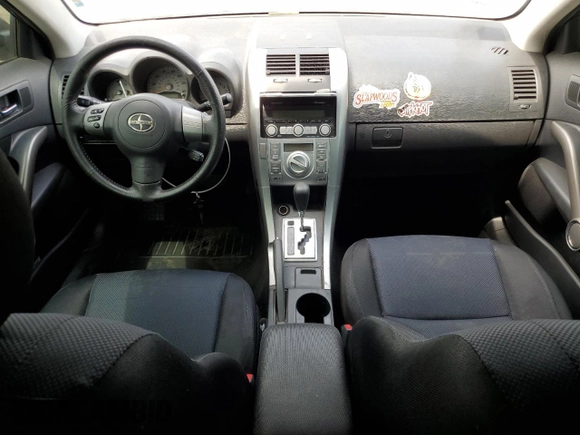 2010 Scion tC z VIN JTKDE3B7XA0306227, wystawiony jako Copart lot #58722595 z przebiegiem Nie podano mil oraz Czysty tytuł • Clean title. Historia ofert i sprzedaży dostępna na DreamBid. Obrazek 8.