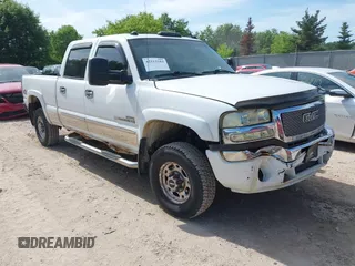 2007 GMC Sierra 2500HD SLT with VIN 1GTHK23D77F177580, listed as a IAAI auction lot 42512584 with 221,978 mi miles and . Bid and sale history available at DreamBid. Image 1.
