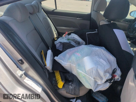 2018 Hyundai Elantra SEL z VIN 5NPD84LF0JH250764, wystawiony jako Copart lot #56933485 z przebiegiem 80 807 mil mil oraz Szkoda całkowita • Salvage title. Historia ofert i sprzedaży dostępna na DreamBid. Obrazek 10.