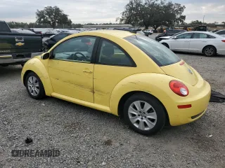 2010 Volkswagen New Beetle Coupe with VIN 3VWPW3AG1AM030114, listed as a Copart auction lot 88204815 with 157,927 mi miles and Salvage Title. Bid and sale history available at carsss.com. Image 2.