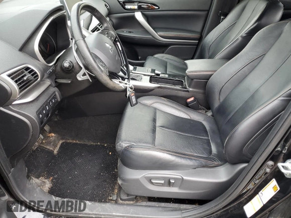 2018 Mitsubishi Eclipse Cross SE z VIN JA4AT5AAXJZ051013, wystawiony jako Copart lot #62738635 z przebiegiem 106 326 mil mil oraz Szkoda całkowita • Salvage title. Historia ofert i sprzedaży dostępna na DreamBid. Obrazek 7.