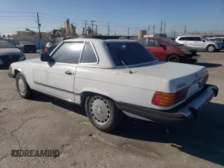 1986 Mercedes-Benz 560 with VIN WDBBA48D5GA042820, listed as a Copart auction lot 71109364 with 173,240 mi miles and Clean Title. Bid and sale history available at carsss.com. Image 2.