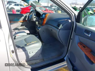 2006 Toyota Sienna XLE with VIN 5TDZA22C06S509177, listed as a IAAI auction lot 41033240 with 163,323 mi miles. Bid and sale history available at carsss.com. Image 5.