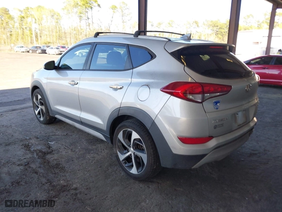 2017 Hyundai Tucson Value with VIN KM8J33A27HU418441, listed as a IAAI auction lot 41812422 with 111,406 mi miles. Bid and sale history available at carsss.com. Image 3.