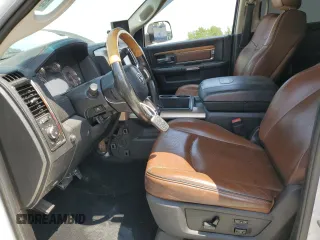 2013 Ram 2500 Laramie Longhorn с VIN 3C6UR5GL3DG517046, выставлен на аукционе Copart как лот 65398414 с пробегом 155 218 миль миль и Чистый • Clean title. История ставок и продаж доступна на DreamBid. Изображение 7.