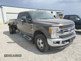 2017 Ford F-350 Lariat with VIN 1FT8W3DT7HED26111, listed as a Copart auction lot 48925405 with 147,787 mi miles and Salvage title. Bid and sale history available at DreamBid. Image 4.