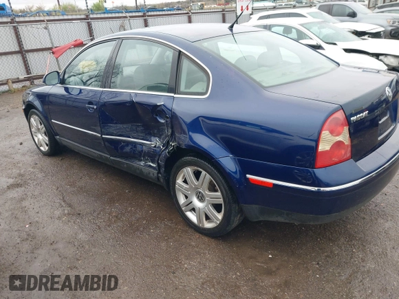 2005 Volkswagen Passat GLS with VIN WVWAD63B15E082758, listed as a IAAI auction lot 41952194 with 163,416 mi miles and . Bid and sale history available at DreamBid. Image 3.