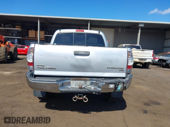 2012 Toyota Tacoma PreRunner z VIN 3TMJU4GN9CM131642, wystawiony jako IAAI lot #42208133 z przebiegiem 160 704 mil mil oraz . Historia ofert i sprzedaży dostępna na DreamBid. Obrazek 17.
