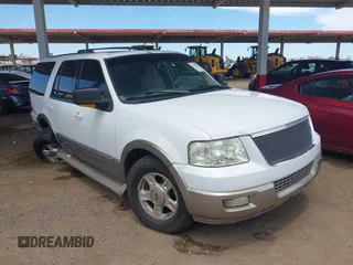 2004 Ford Expedition Eddie Bauer with VIN 1FMFU17L34LA57247, listed as a IAAI auction lot 39279271 with 152,511 mi miles. Bid and sale history available at carsss.com. Image 1.