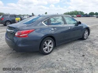 2013 Nissan Altima 3.5 SL with VIN 1N4BL3AP4DN565797, listed as a IAAI auction lot 41956413 with 200,957 mi miles. Bid and sale history available at carsss.com. Image 4.
