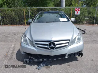 2013 Mercedes-Benz E 350 with VIN WDDKJ5KB3DF199684, listed as a IAAI auction lot 42160900 with 134,811 mi miles and . Bid and sale history available at DreamBid. Image 6.