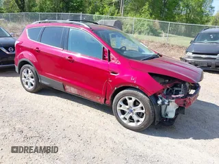 2013 Ford Escape SEL with VIN 1FMCU9H91DUD65144, listed as a IAAI auction lot 42124589 with 221,631 mi miles and . Bid and sale history available at carsss.com. Image 1.