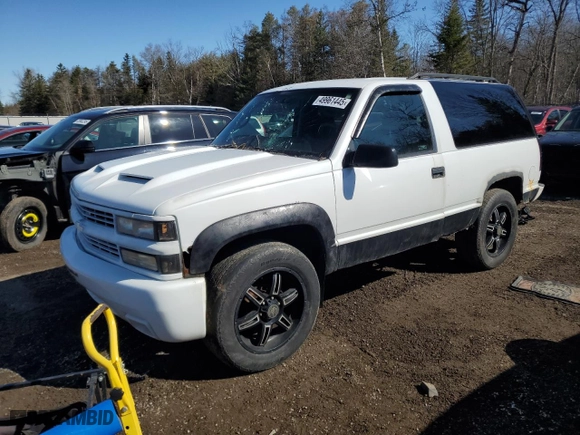 1998 Chevrolet Tahoe with VIN 3GNEK18R6WG128702, listed as a Copart auction lot 49961445 with 154,187 mi miles and Clean Title. Bid and sale history available at carsss.com. Image 1.