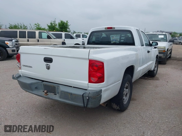 2007 Dodge Dakota ST z VIN 1D7HE22K57S173211, wystawiony jako IAAI lot #41917318 z przebiegiem 214 830 mil mil oraz . Historia ofert i sprzedaży dostępna na DreamBid. Obrazek 4.