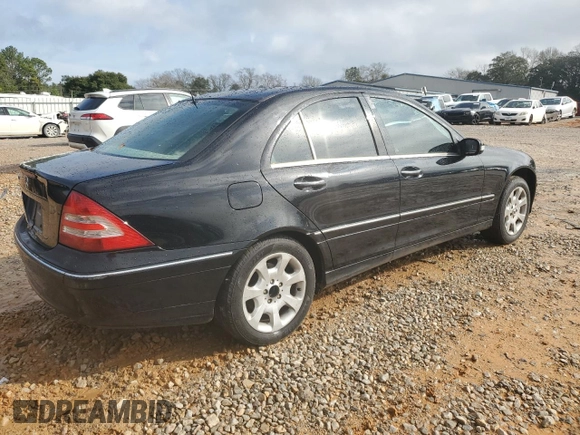 2005 Mercedes-Benz C 240 with VIN WDBRF61J85F585140, listed as a Copart auction lot 44713385 with 210,852 mi miles and Salvage Title. Bid and sale history available at DreamBid. Image 3.