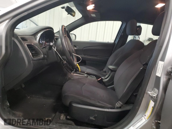 2013 Chrysler 200 LX with VIN 1C3CCBAG7DN737043, listed as a Copart auction lot 48642795 with 85,433 mi miles and Clean Title. Bid and sale history available at carsss.com. Image 7.