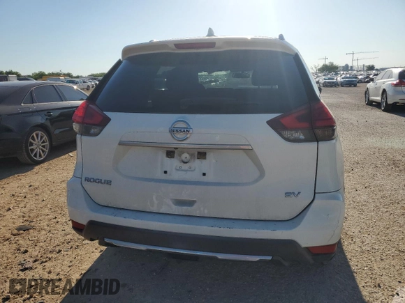 2017 Nissan Rogue S z VIN KNMAT2MT9HP593615, wystawiony jako Copart lot #56501765 z przebiegiem 187 438 mil mil oraz Szkoda całkowita • Salvage title. Historia ofert i sprzedaży dostępna na DreamBid. Obrazek 6.