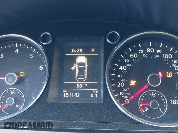 2015 Volkswagen CC Lux with VIN WVWRP7AN9FE819154, listed as a IAAI auction lot 41669832 with 151,142 mi miles. Bid and sale history available at carsss.com. Image 7.