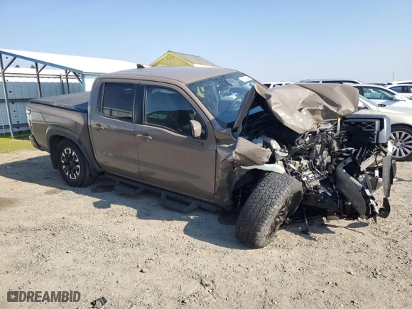 2023 Nissan Frontier PRO-4X with VIN 1N6ED1EK4PN652155, listed as a Copart auction lot 43225895 with NaN miles and Salvage Title. Bid and sale history available at carsss.com. Image 4.